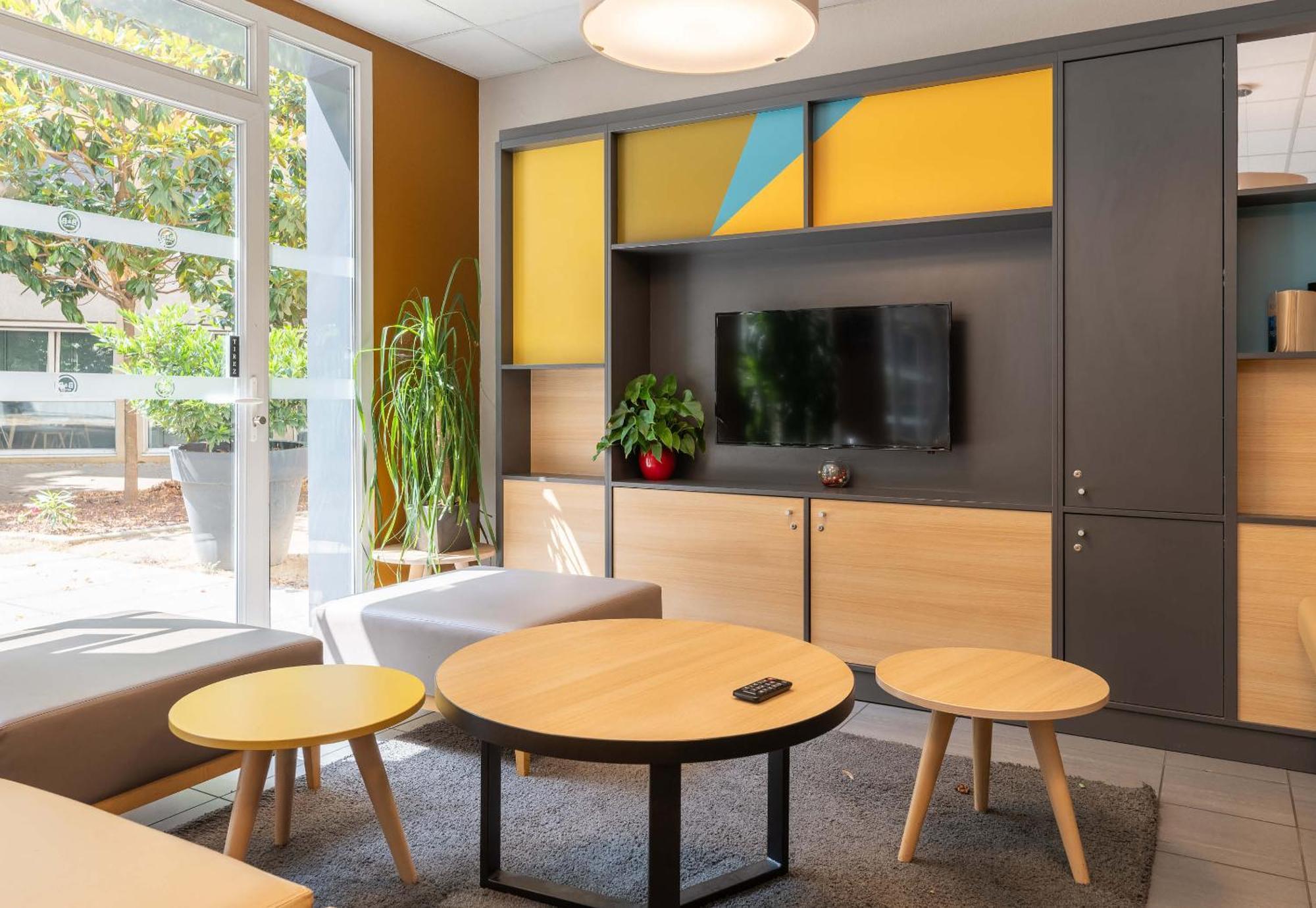 B&B Hotel Lyon Caluire Cite Internationale Екстер'єр фото